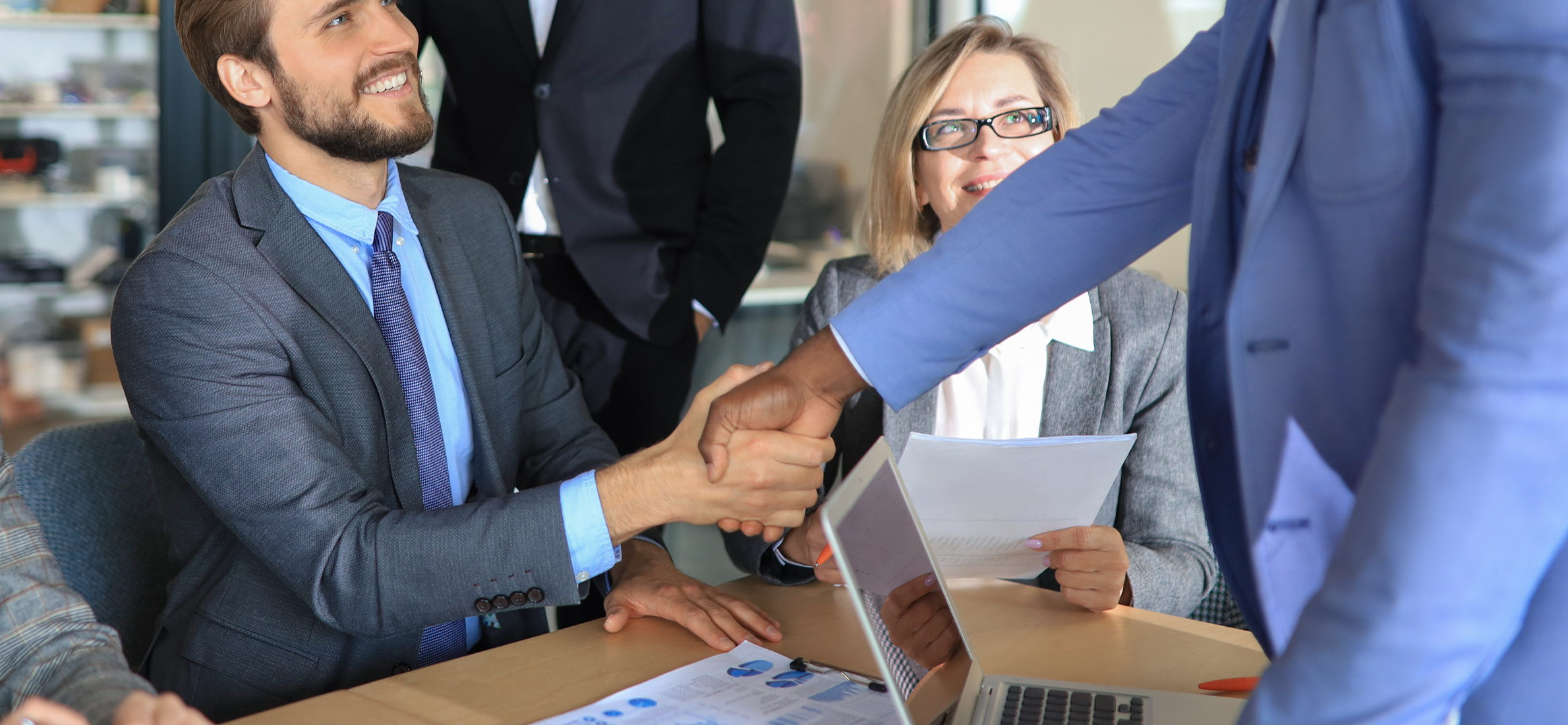 Header_Stage_Template_Blogpost_Shaking_Hands Header_Stage_Template_Blogpost_Shaking_Hands