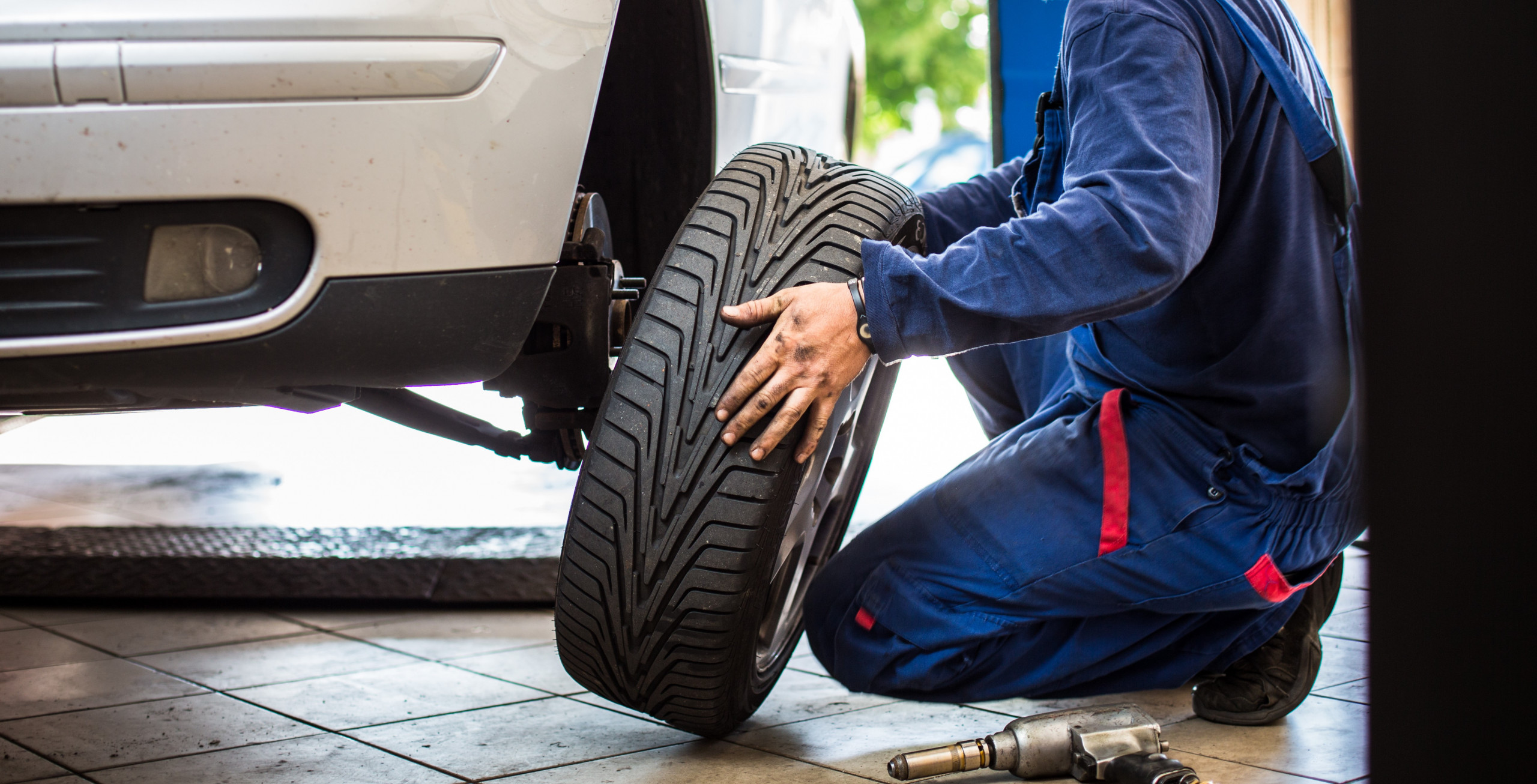 autotech-tyre-tire-replacement